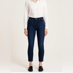 ~White House Black Market The Skinny Crop Jeans